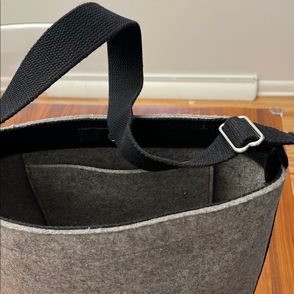 Graf Lantz Gray Wool Shoulder Bag - Picture 6 of 12